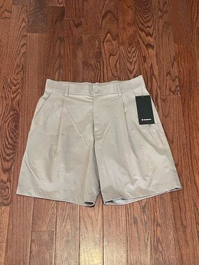 lululemon athletica Men's dark Gray woven relaxed short